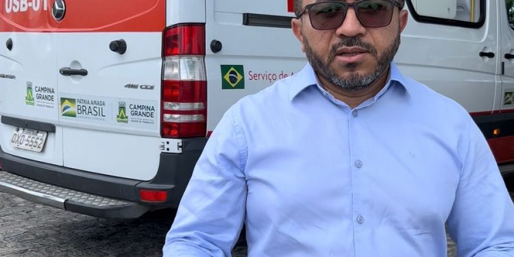 Retenção de macas no Hospital de Trauma volta a prejudicar atendimento do Samu, denuncia vereador