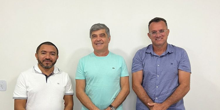 Alexandre do Sindicato se reúne com líderes do PL e discute possibilidade de filiação ao partido