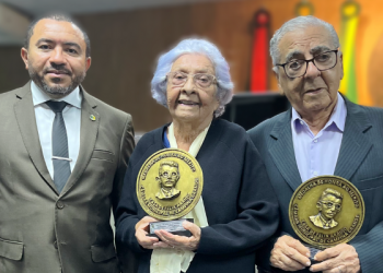 Autor de homenagem a Margarida da Motta Rocha, Alexandre do Sindicato lamenta morte de ex-secretária