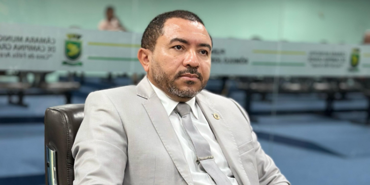 Alexandre protocola proposta de criação de agência municipal de regulação de serviços públicos