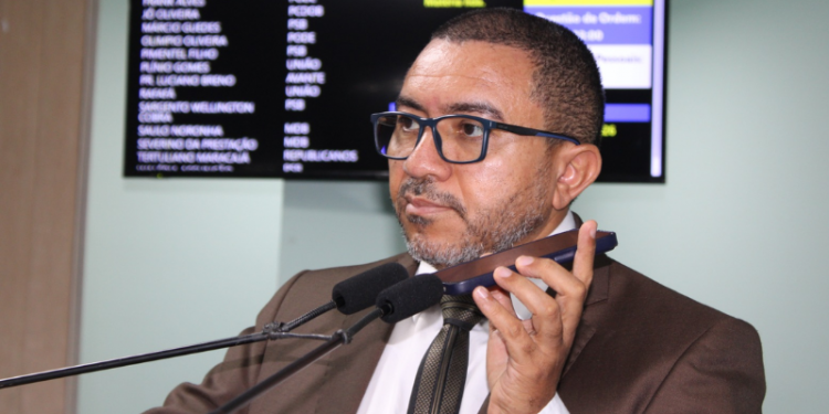 Aprovado, requerimento de Alexandre pede esclarecimentos à Polícia Civil sobre investigação do rompimento de tanque da Cagepa